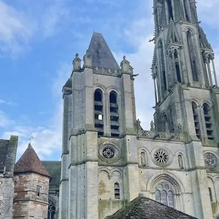 Notre Dame De By La Boite En Senlis (Oise)